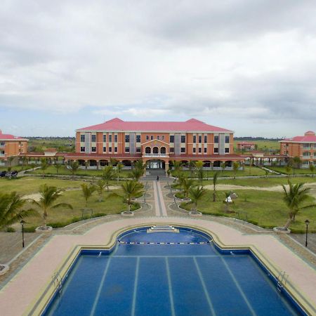 Golden Peacock Resort Hotel Beira Exteriör bild