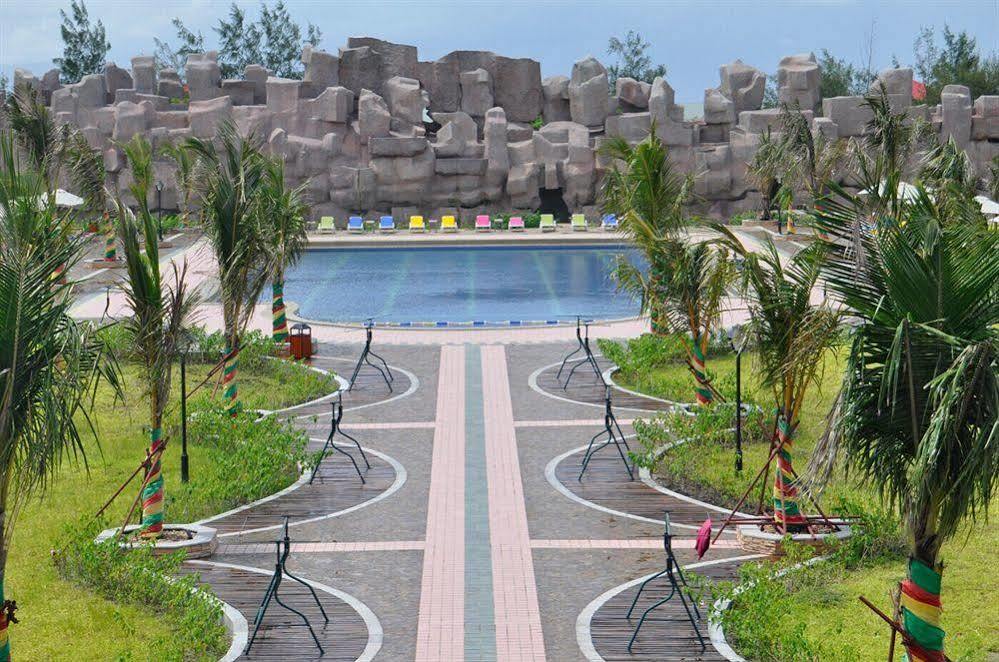Golden Peacock Resort Hotel Beira Exteriör bild
