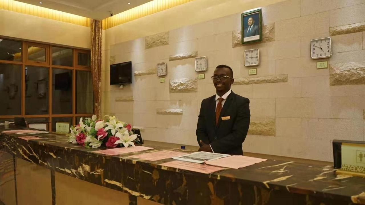 Golden Peacock Resort Hotel Beira Exteriör bild